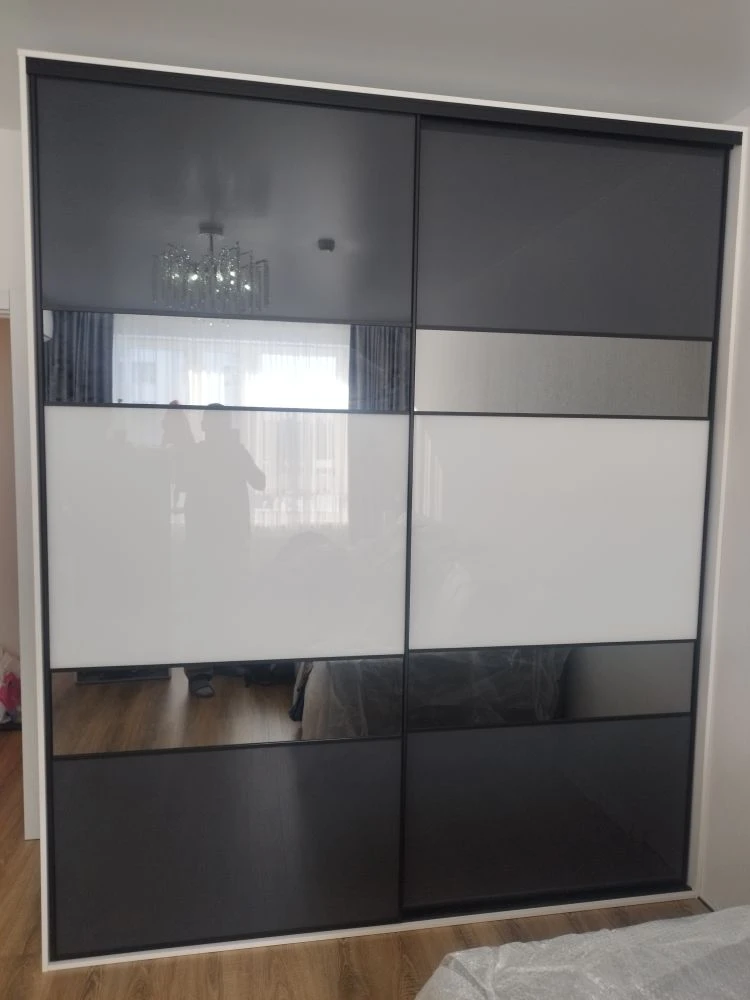 Шкаф купе зеркальный в спальню