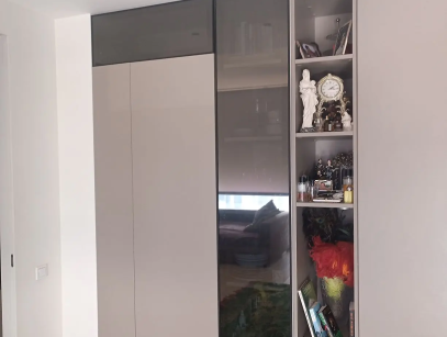 Шкаф в гостиную. Ремонт